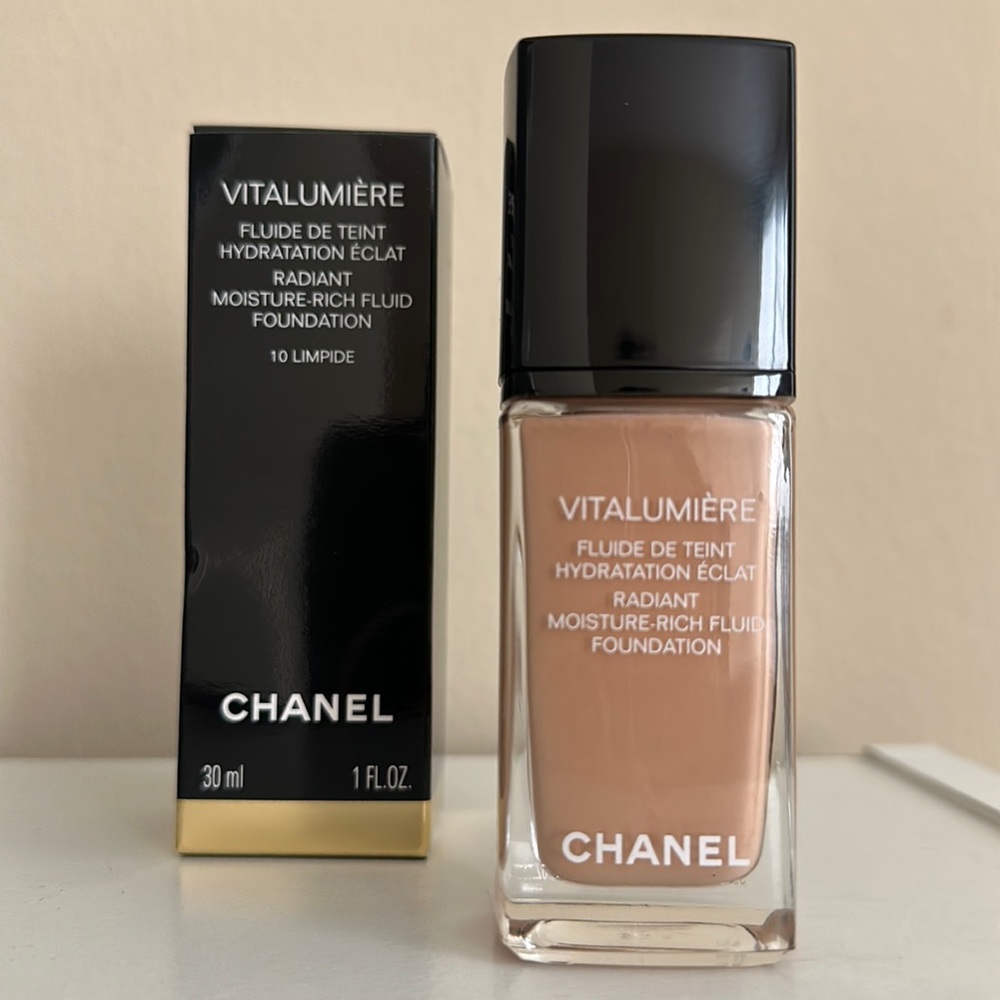 Chanel Vitalumière Shade 10 Limpide